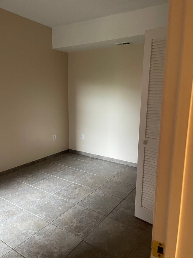 Photo - 1812 Vernon St NW Unidad 22