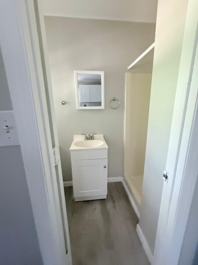 Photo - 110 Brown St Unit B