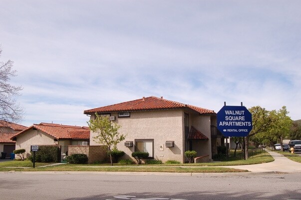 Walnut Square Apartments - Walnut Square Apartments