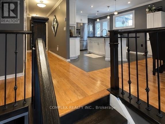 Photo - 875 Exeter St