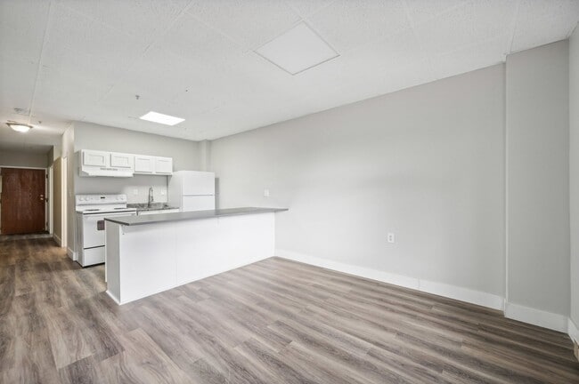 Photo - Franklin Park Apartments Unit 102