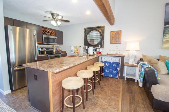 Photo - 108 Robinwood Dr