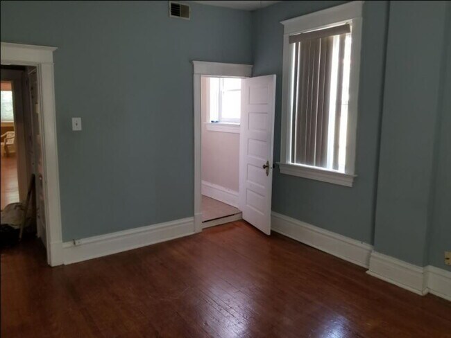 Photo - Tower Grove Area Living | Spacious Second-Floor Unit