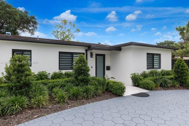 Photo - 5641 SW 67th Ave