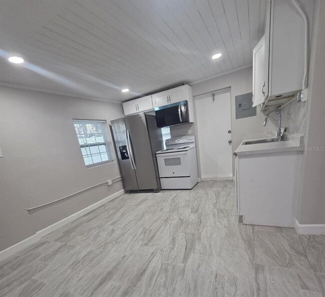 Photo - 712 S Clyde Ave