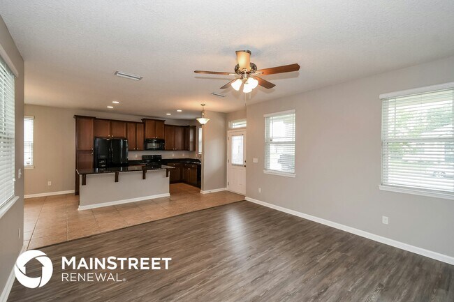 Photo - 328 Vineyard Ln