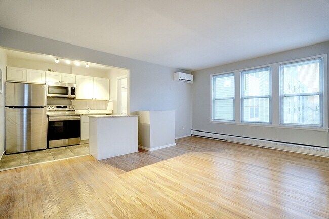 Photo - 1605 Marshall Ave