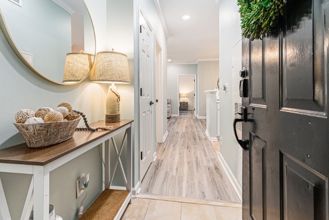 Photo - 1600 Long Grove Dr Unit 115