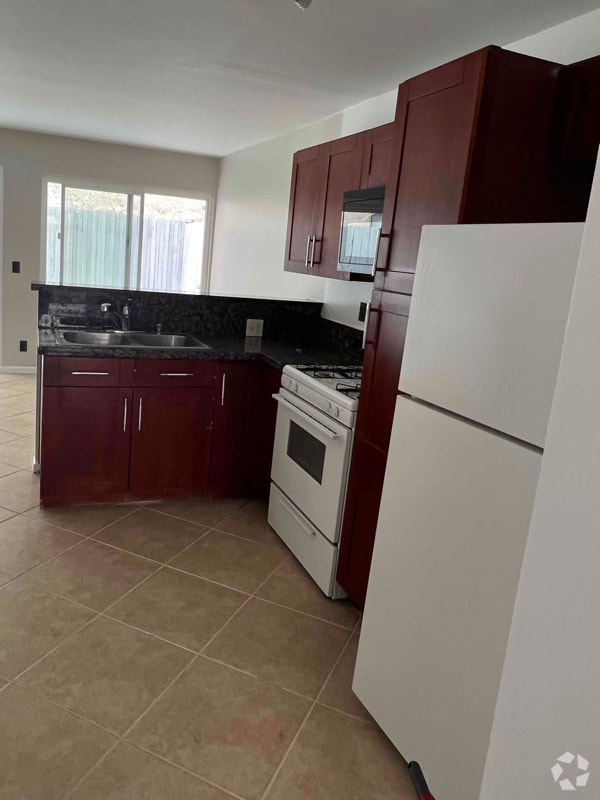 Building Photo - 3733 Keystone Av Rental