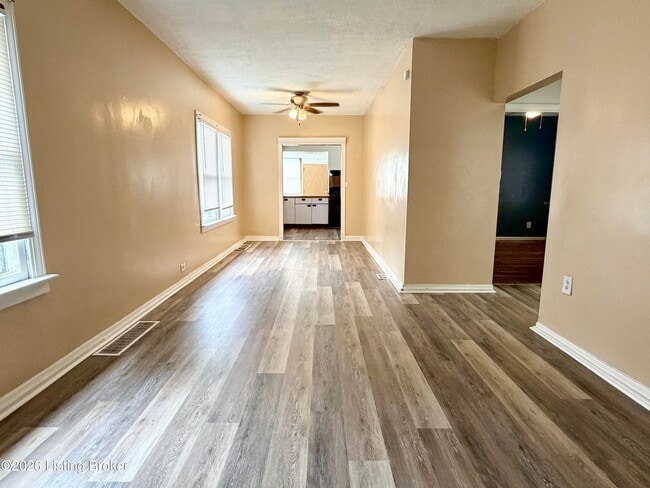 Photo - 900 Beecher St