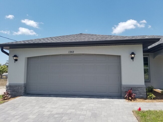 Photo - 4 Bedrooms 2 Baths Single-Family Home in C...