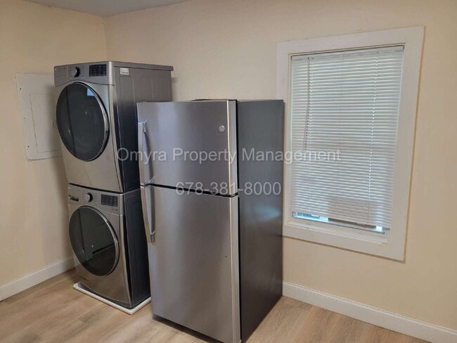 Photo - Charming 2 Bedroom Duplex Unit in Atlanta!