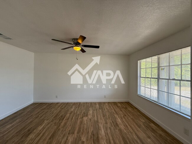 Photo - 7318 Glen Trail