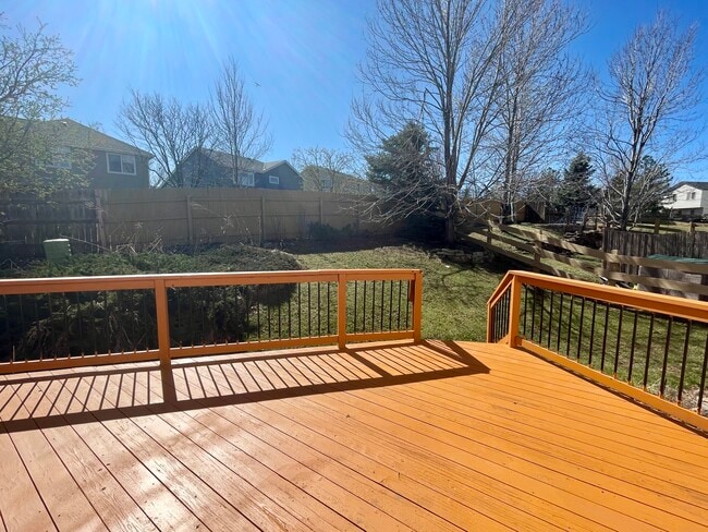 Photo - 1422 Hyacinth Way