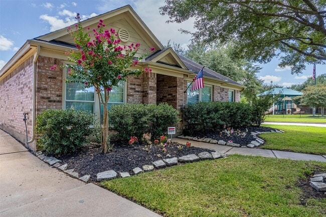 Building Photo - 4902 Lake Catherine Ct