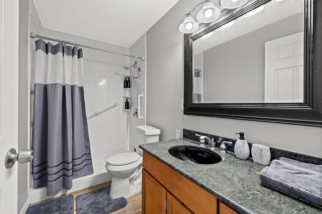 Photo - 5805 N 43rd St Unidad SI ID1244333P