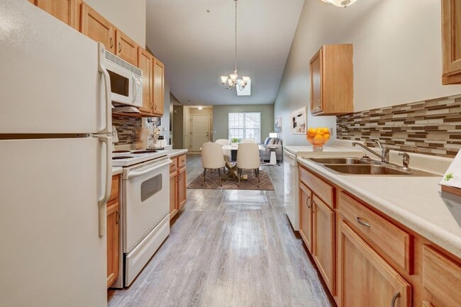 Photo - Saratoga Crossing Apartments & Townhomes