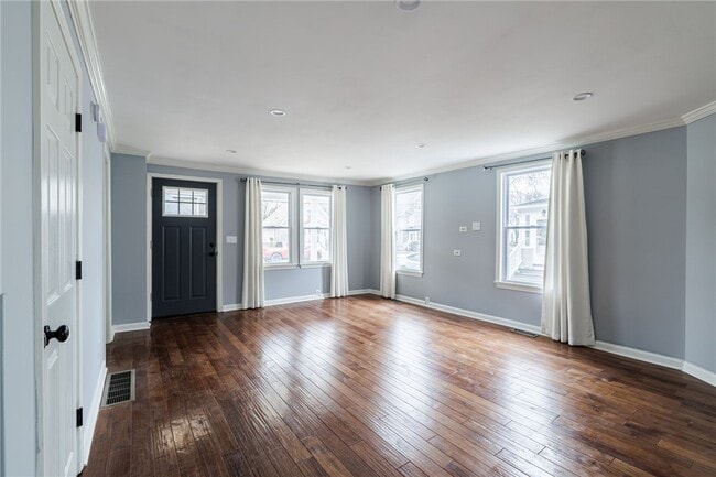 Photo - 7 Beardsley St