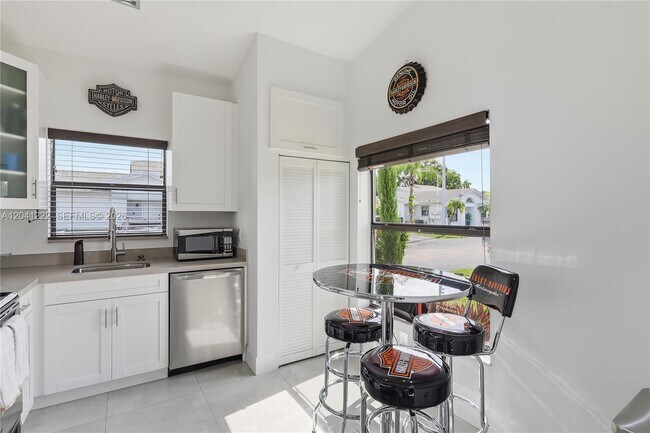 Photo - 6443 SW 152nd Cir Pl