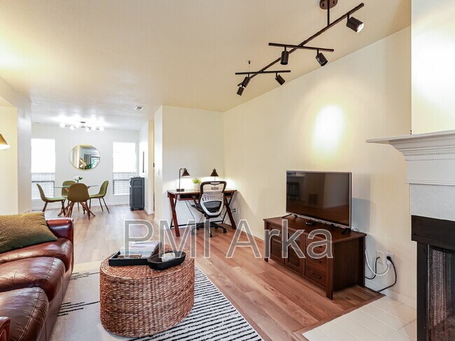 Photo - 10819 NE 37th Pl Unit Apt 223