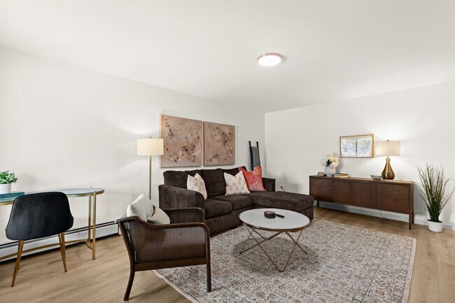 Photo - 22 2nd St Unit ID1032313P