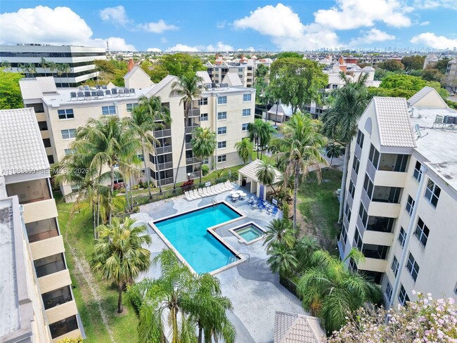 Photo - 8343 Lake Dr Unit 303