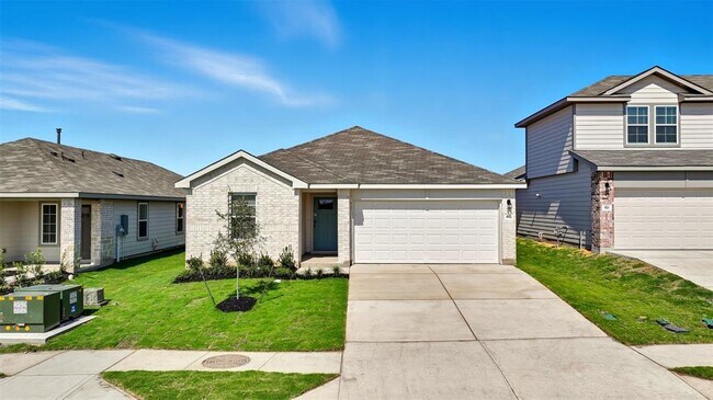 Photo - 445 Mustang Dr