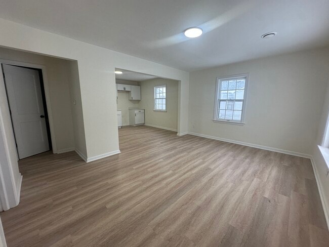 Photo - 2905 Mitchell Pl