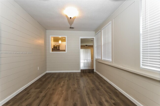 Photo - 3013 SE Banyan St