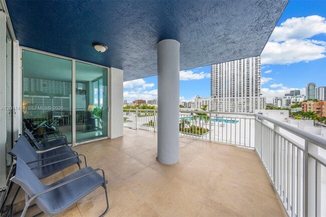 Photo - 275 NE 18th St Unit 708