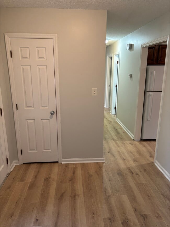 Photo - 205 SW Maynard Rd