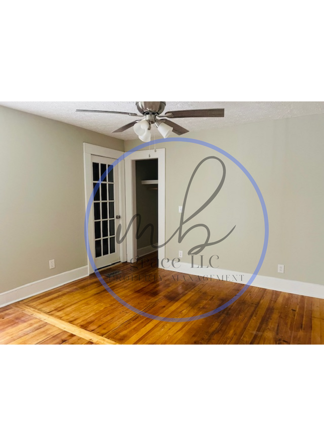 Photo - 422 Minter Dr