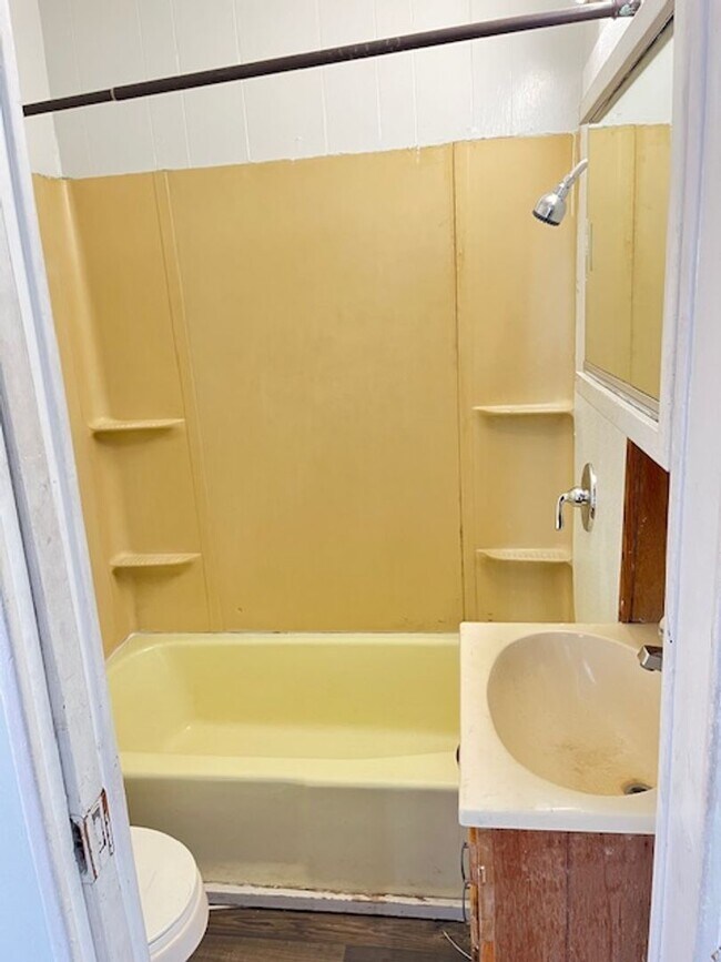 Photo - 2-Bedroom, 1-Bathroom Apartment in Converted Quadplex Unit 244 #3  N Vine