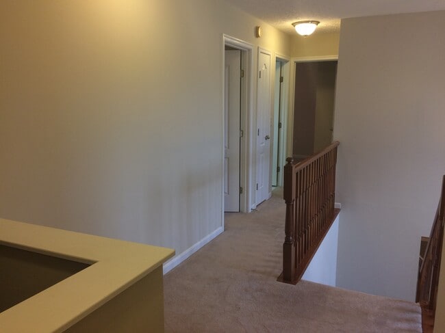 Folleto de arrendamiento de Churchill 376 - 9168 Belvedere Ct