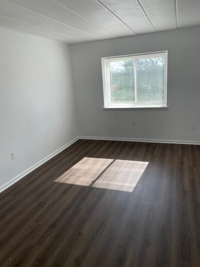 The Sussex House Apartments Cherry Hill, NJ