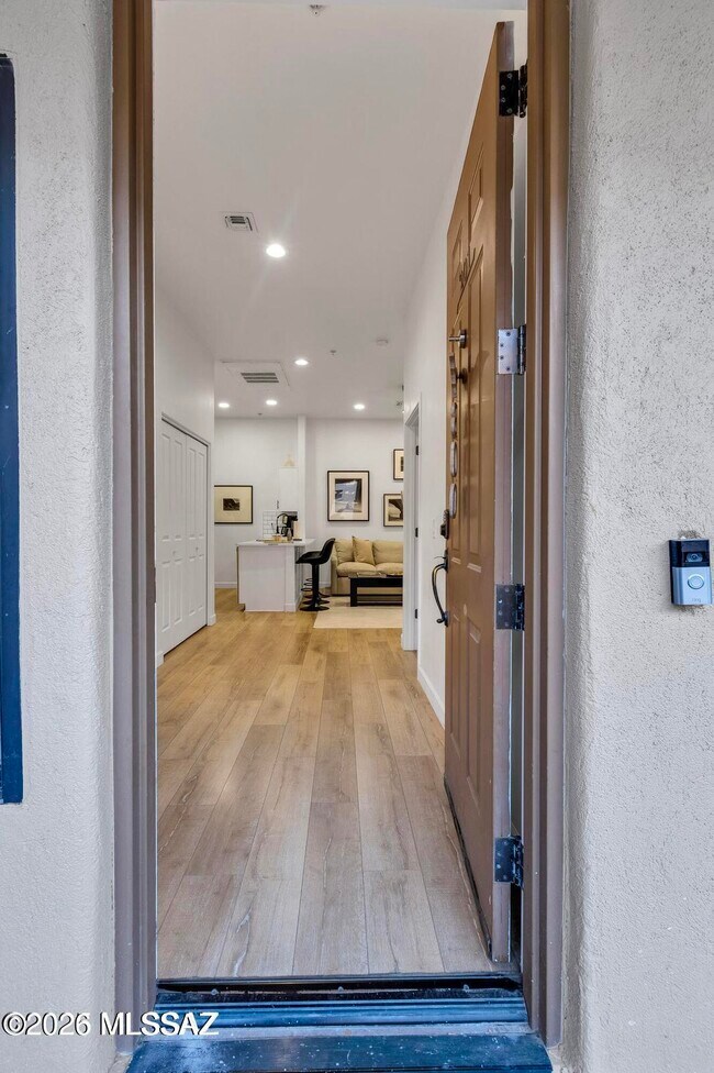 2018 E River Rd Unit 201