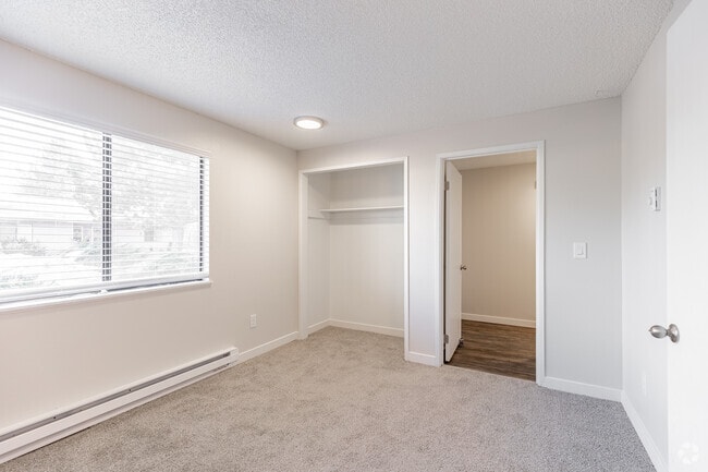 1BR, 1BA - 680SF