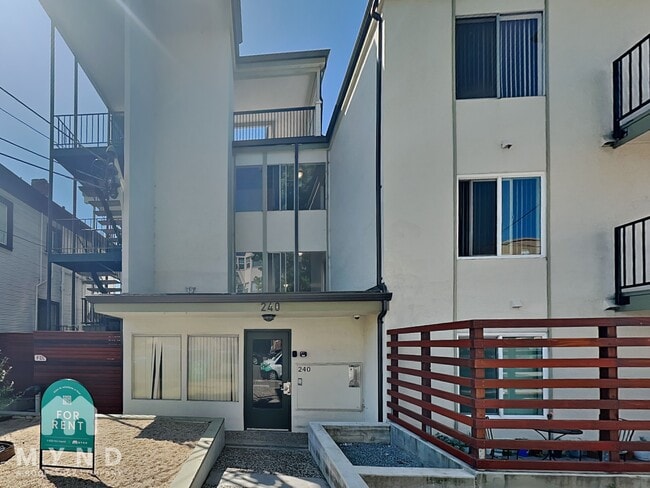 Photo - 240 Athol Ave Condo Unit 301