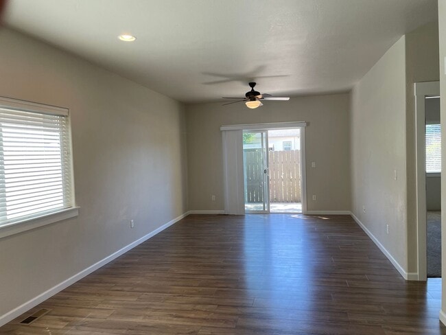 Photo - Beautiful Two Story 3 Bedroom 2.5 Bath Townhome