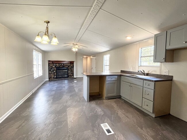 Photo - 2 Bed 2 Bath Remodeled Mobile Home