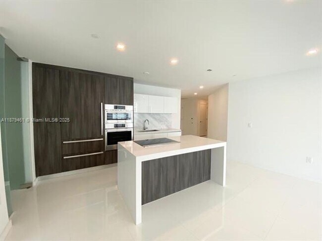 Building Photo - 851 NE 1st Ave Unit 851 NE 1st Ave  3709 Rental
