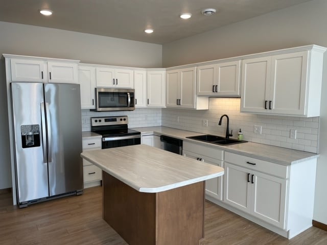 Building Photo - 6142 S Alki Pl