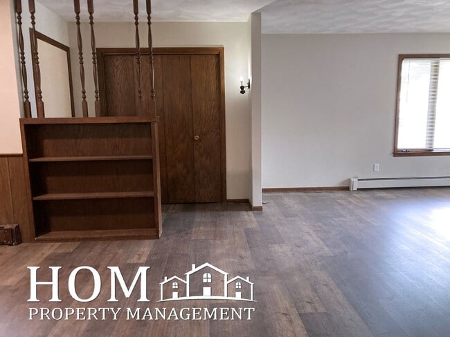 516 3rd St NE Unit 1
