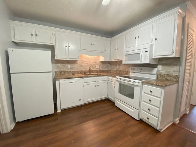 Photo - The Riverway at Aichele Terrace