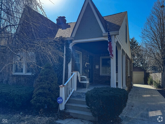 Building Photo - 850 N Butler Ave Rental