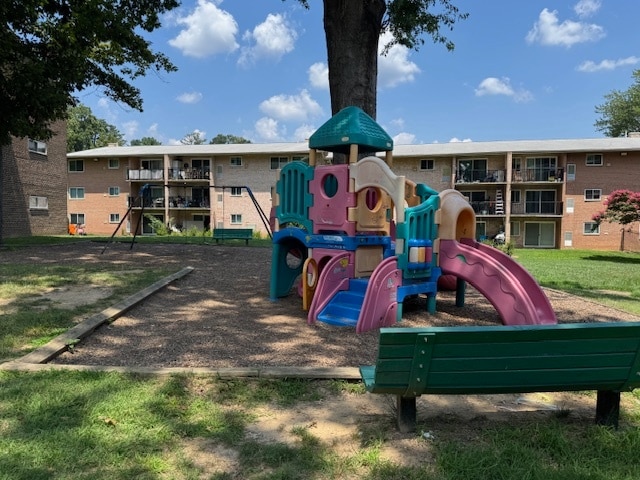Idylwood Village West