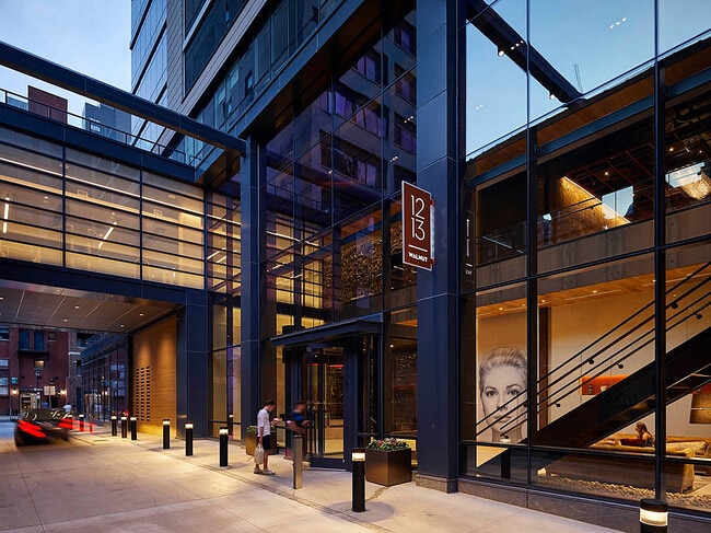 1213 Nogal-Spring_ext g - 1213 Walnut