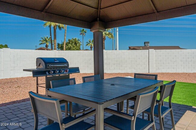 Photo - 6419 E Windsor Ave