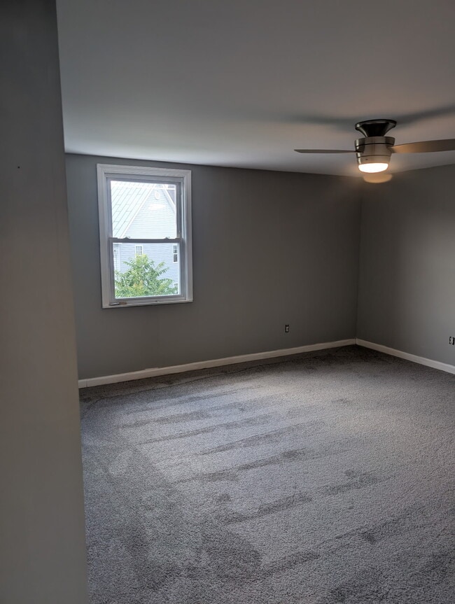 bedroom1 - 3203 Parkview Ave