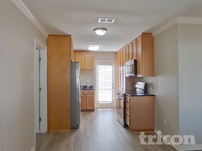 Photo - 3210 W Tyson Ave